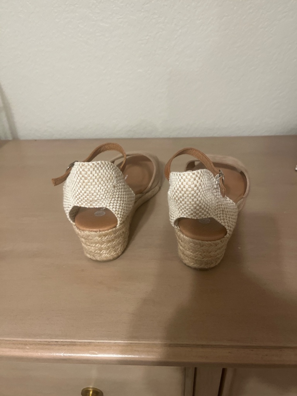 Espadrilles - Picture 2 of 4